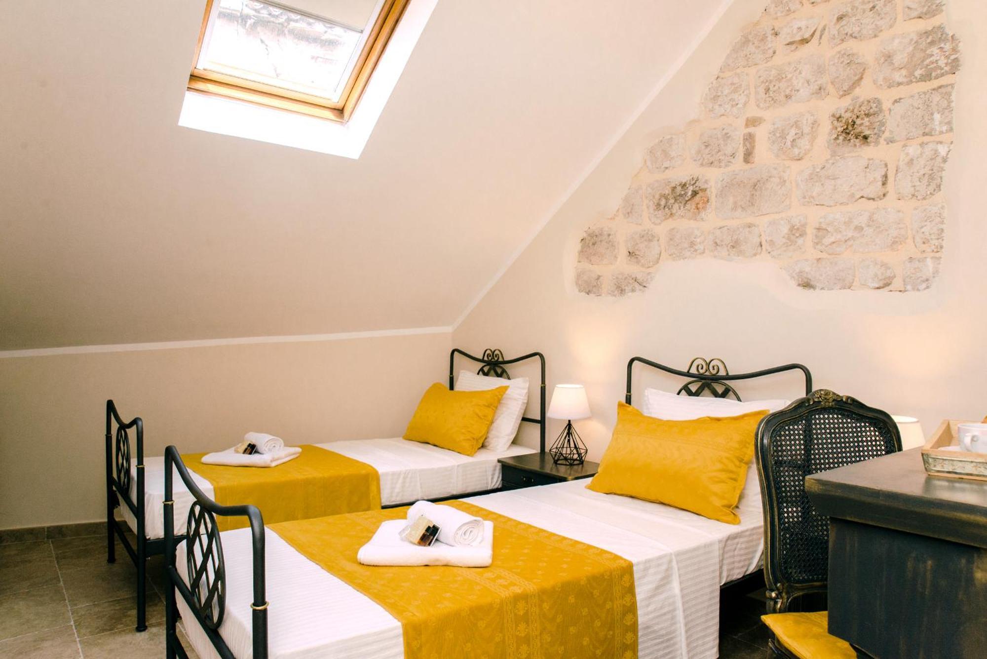 D & Sons Apartments Kotor Oda fotoğraf
